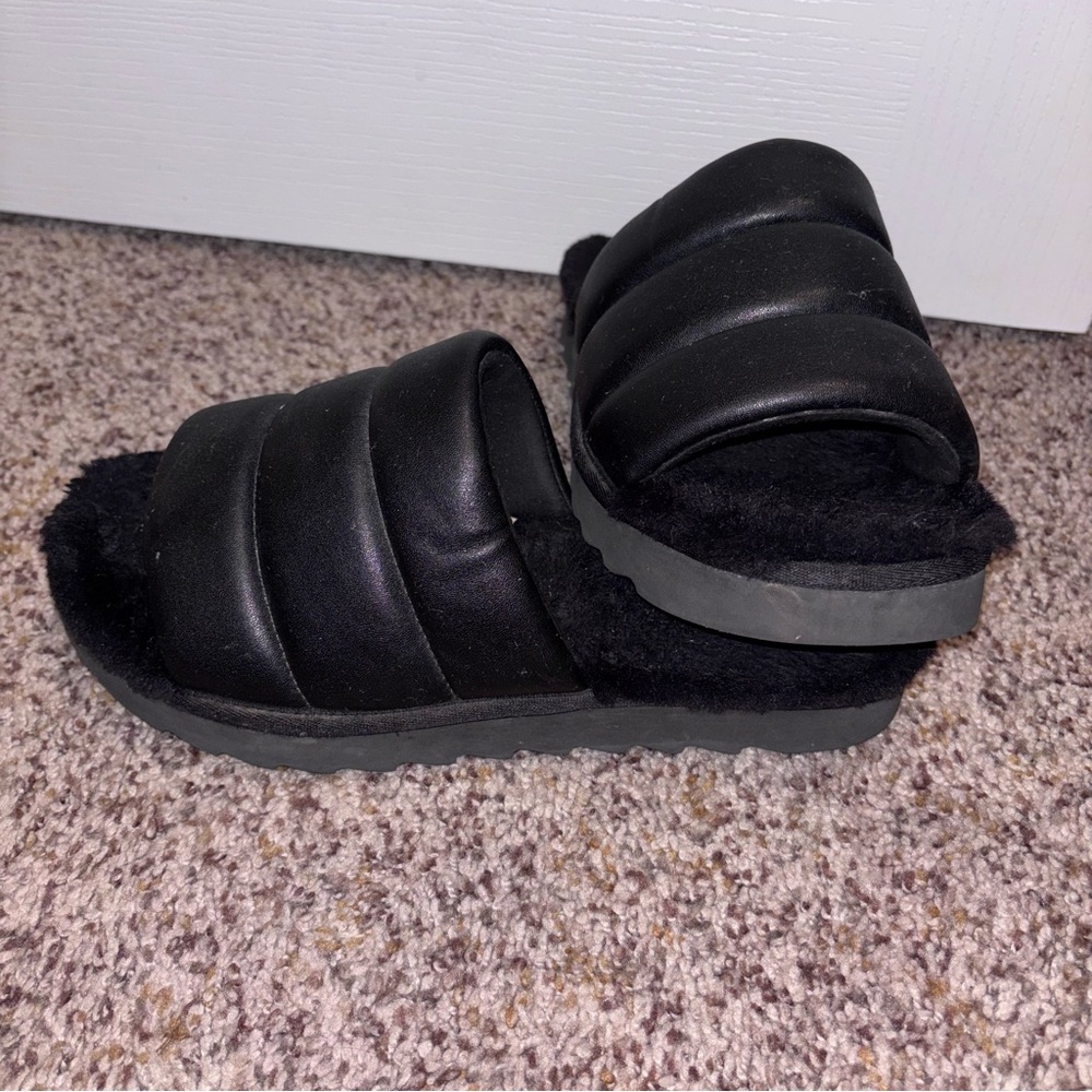 Kookaburra by UGG Black Quilted Slide Sandals